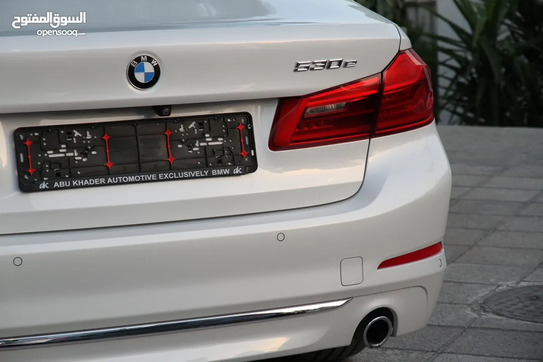 الفئة الخامسة  BMW 530e Luxury Line  موديل: 2019 قاطعة مسافة : 64.000 KM وارد الشركة ابو خضر
