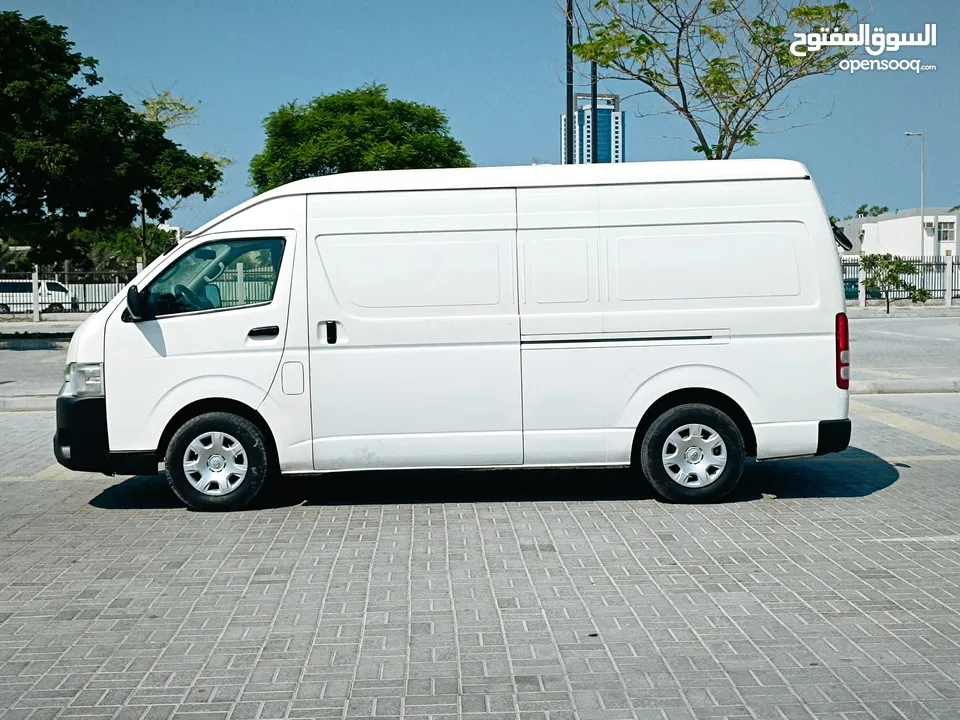 TOYOTA HIACE HIGHROOF CARGO MODEL 2016