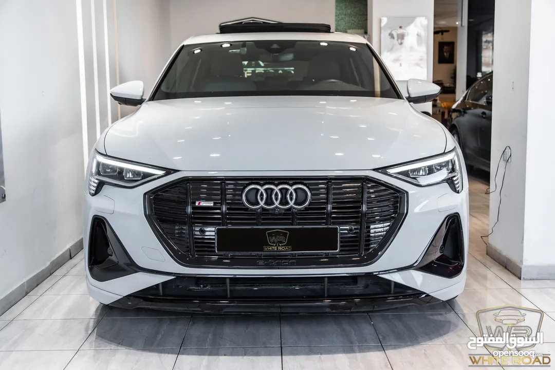 Audi E-tron 55 Quattro 2021 S-line    السيارة المانيا و قطعت مسافة 30,000 كم فقط