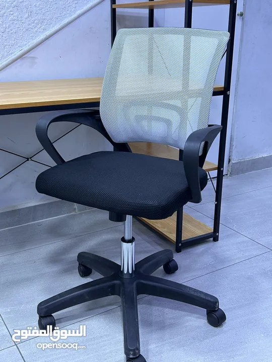 كاريزما قررت تحرق الاسعار كرسي مكتبي طبي مستورد مع دعم لاسفل الظهر كروم بس ب 29