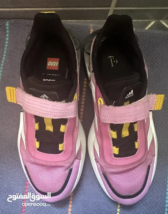 Adidas lego shoes size 36  حذاء من نوع اديداس ليفو النمرة 36