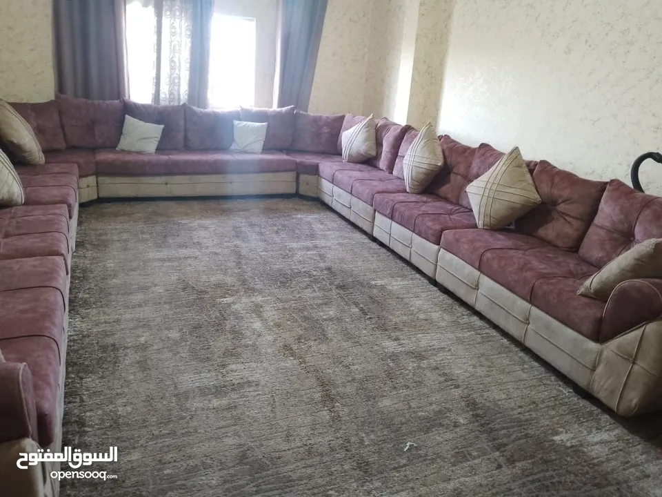 طقم ةنب بحال الوكاله للبيع وبسعر مغري  البيع اقل من نصف الثمن  استعمال اقل من ثلاث شهور