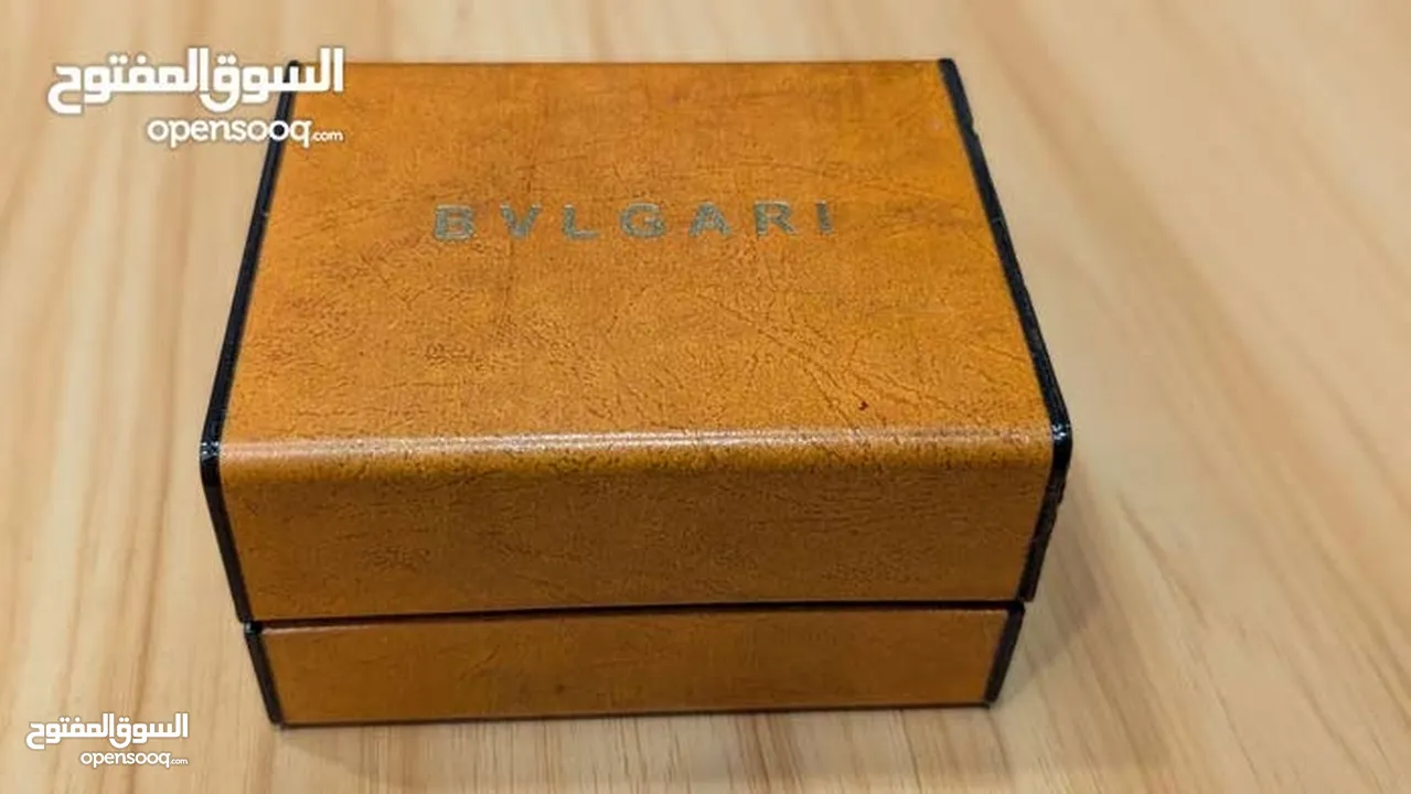 ساعة bvlgari الفاخرة . بولغاري