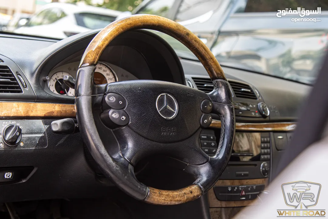 Mercedes E200 2008 Avantgarde   السيارة وارد و بحالة الوكالة