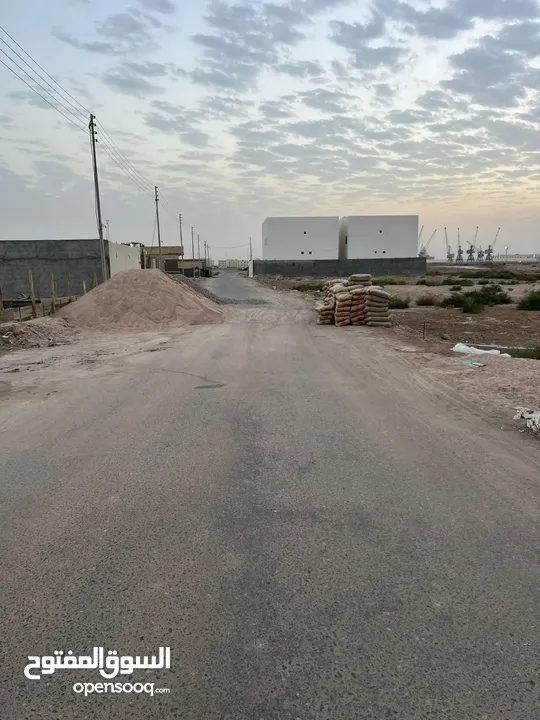 قطعة على شط العرب قرب الكورنيش الجديد بصف بظهر المحافظه