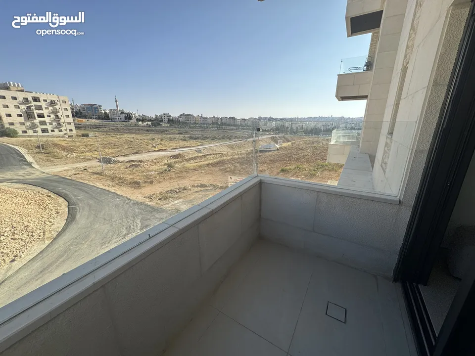 شقة مفروشة فاخرة بجاهزية كاملة للسكن – موقع مميز في رجم عميش