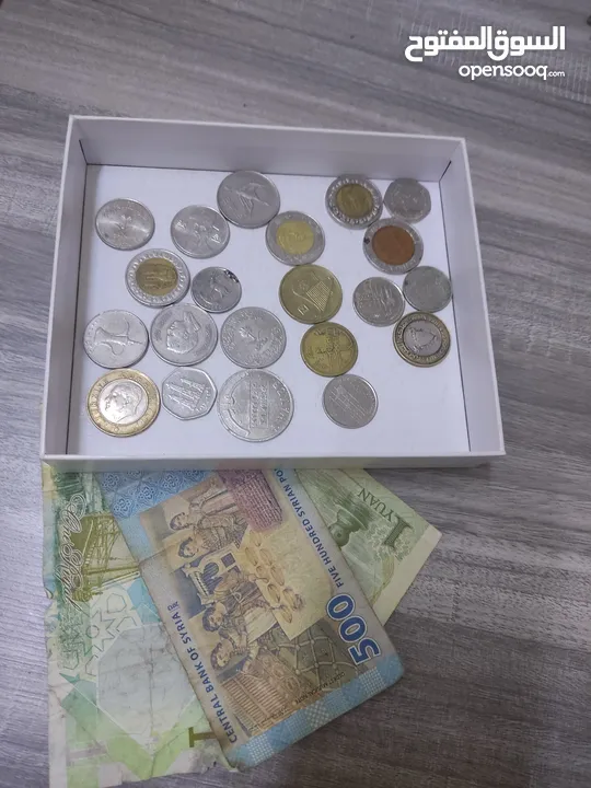 عملات معدنية وأ ورقية  قديمة أجنبية وعربية نادرة