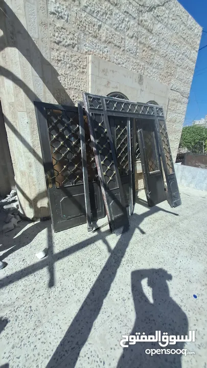 شراء جميع انواع باب شباك ابواب شبابيك حمايات باب حديد باب المنيوم باب امان