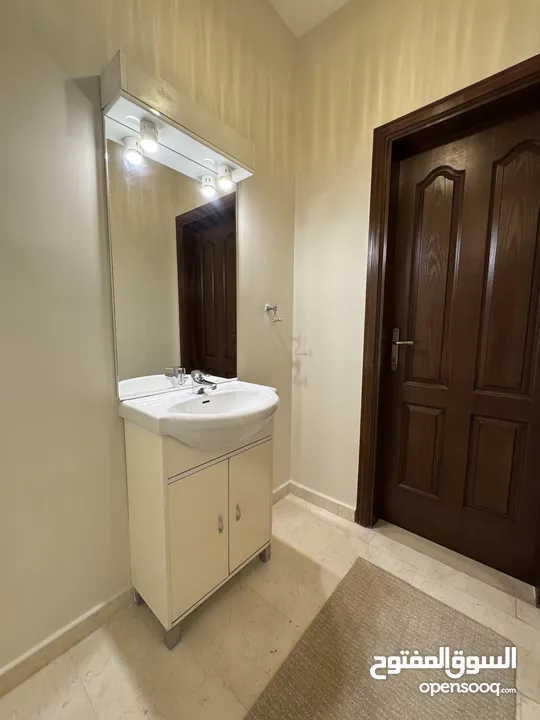 شقة 3 غرف نوم باطلالة رائعة في عبدون  ( Property 43136 )-175084200