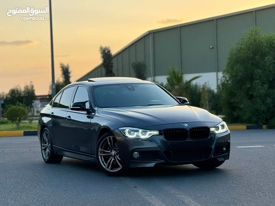 BMW  330 i 2018