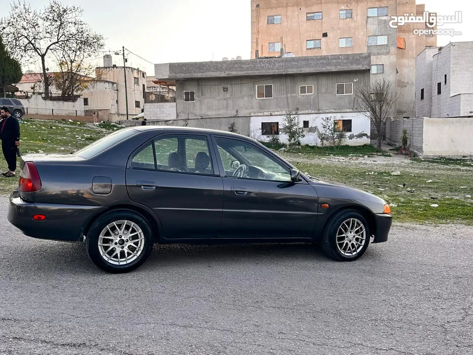 ميتسوبيشي لانسر 99 وميتيوبيشي جالانت 2000 اتوماتيك