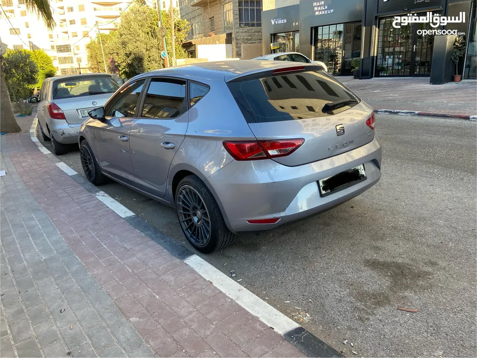 سيات ليون توماتيك