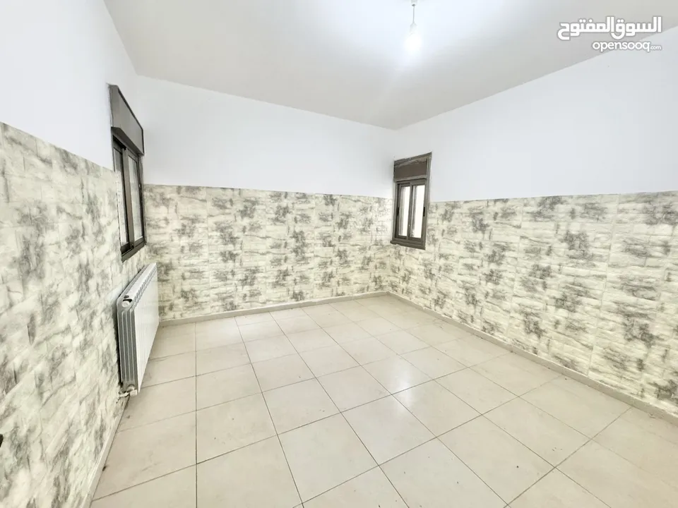 شقة للإيجار مع حديقة