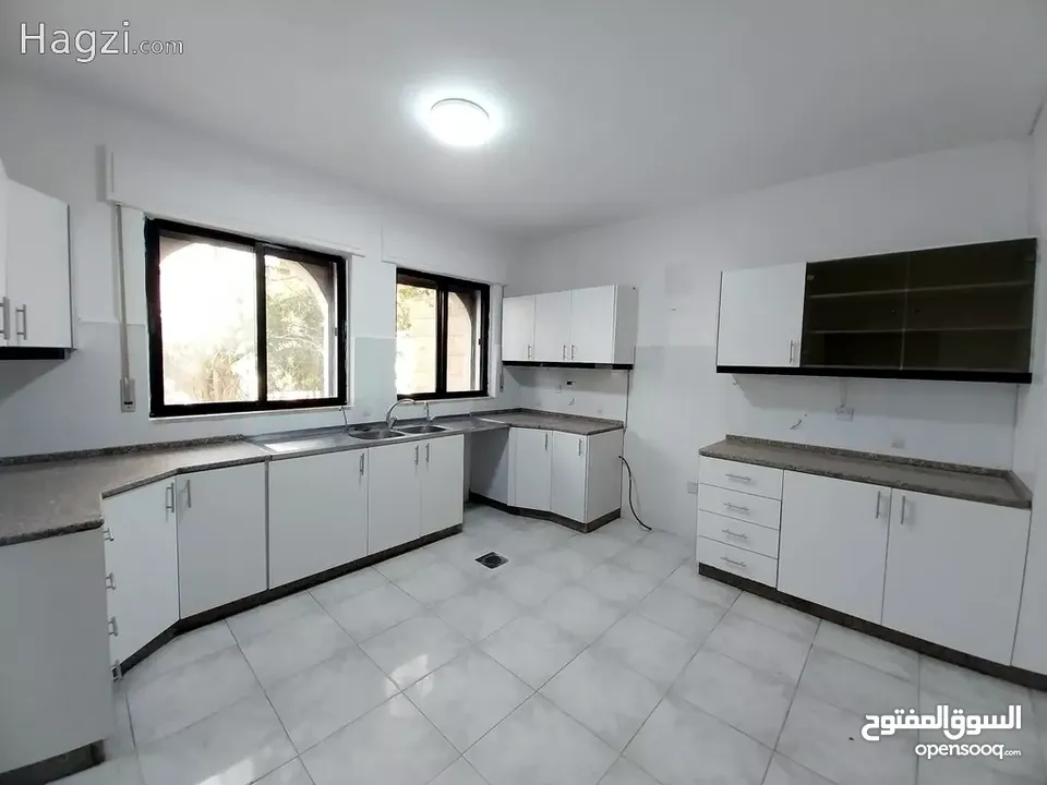 شقة غير مفروشة للإيجار 200م2 ( Property 18749 ) سنوي فقط