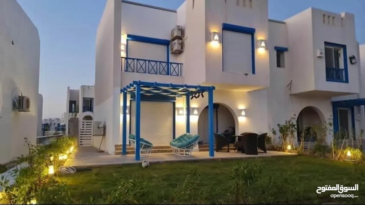 شاليه للبيع صف اول علي البحر متشطب بالتكييفات مع private garden في سيدي عبد الرحمن الساحل الشمالي