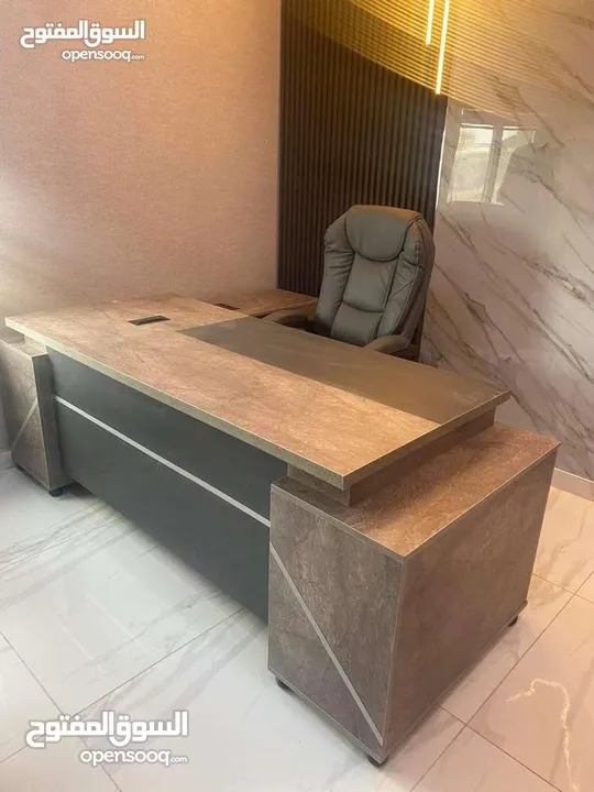 مكتب مدير مميز قياس مترين