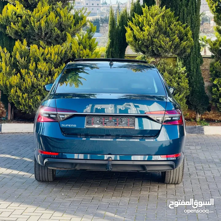 SKODA - SUPERB