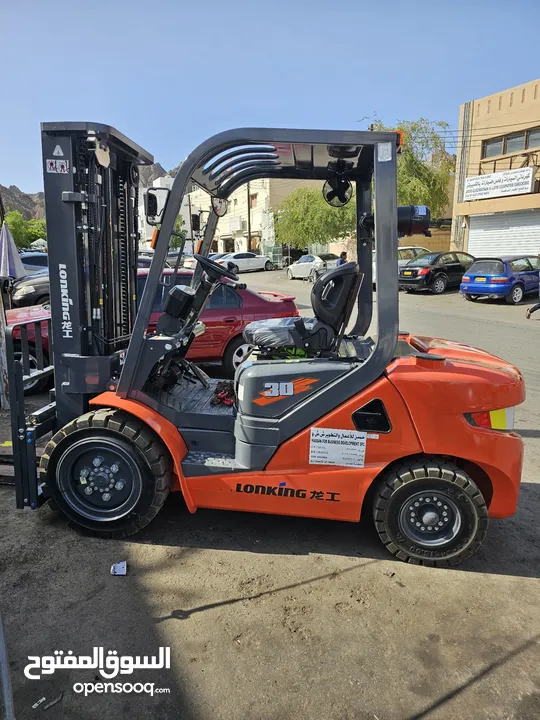 Fork lift for rent 3 Ton