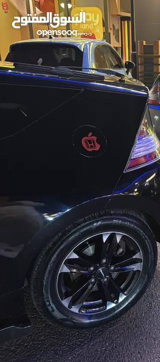 هوندا crz موديل 2015 نظيفة  وبحالة ممتازة