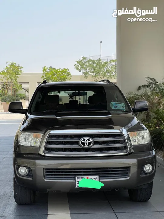 TOYOTA SEQUOIA 2011 SR5 WITH SUN ROOF