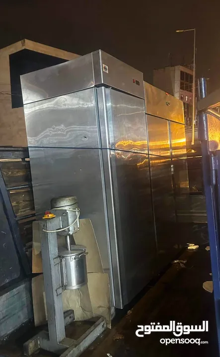 إعلان شراء  نشتري جميع عدد المطاعم والفنادق والسوبر ماركت