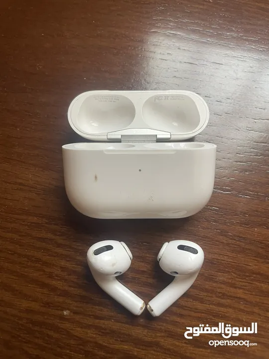 Airpods pro الجيل الاول