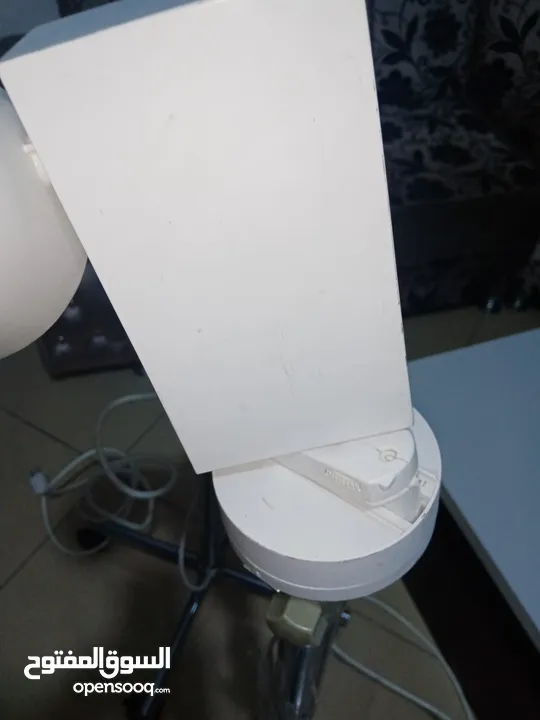 كشافات عدد 2 مع قاعده عجلات متحرك لثنين
