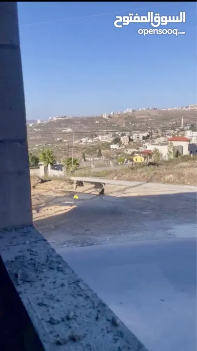 شقة مميزة للبيع غرب قرية تل على الشارع الرئيسي