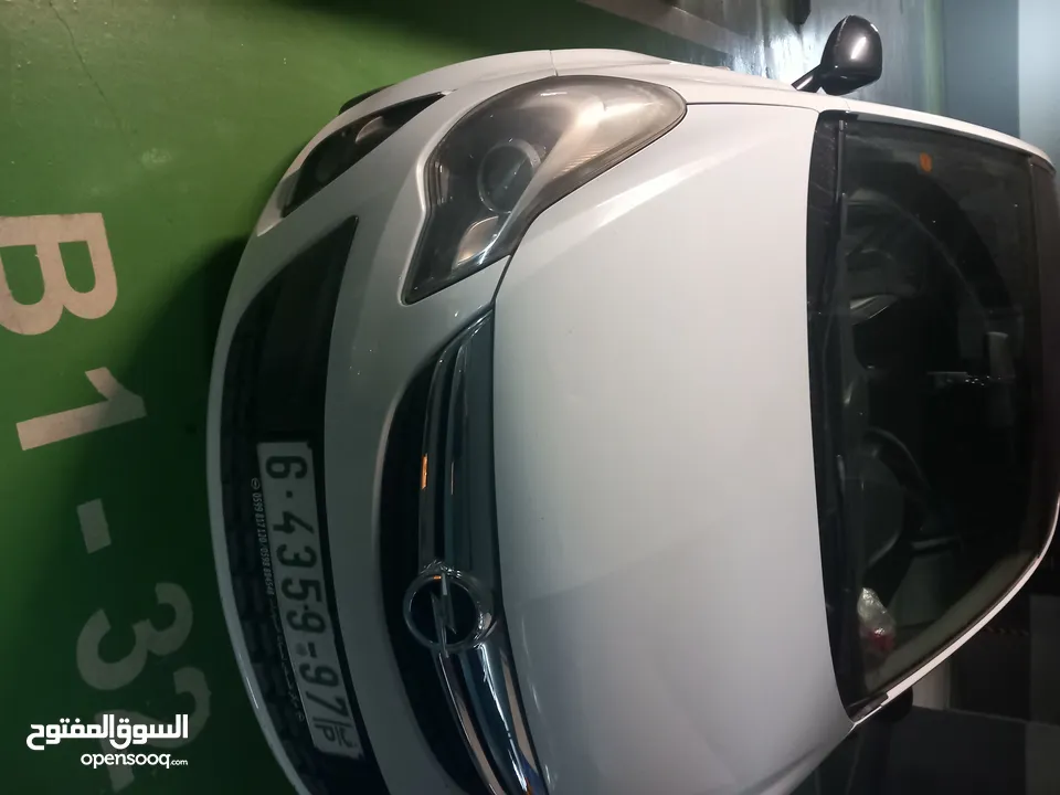 اوبل كورسا 2014