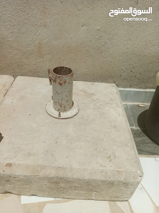 موجود شمسيتين للبيع
