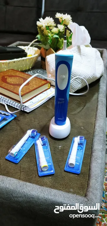 Oral-B toothbrush 3709 فرشاه اسنان