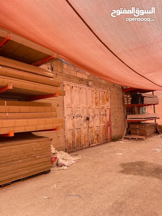 منزل مستقل للبيع في مدينة يطا يصلح تحويله الى مركز طوارئ او كلية او غيرها