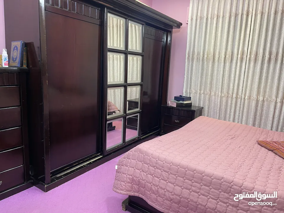 غرفة نوم خشب مستعملة بحالة جيدة للبيع