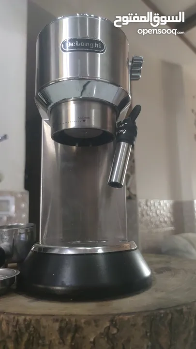 ماكينة قهوة اسبرسو  delonghi dedica ec685
