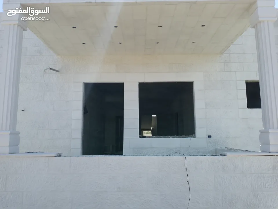 كحيل حجر  وتنظيف الصاروخ بالقذق الرملي او الصاروخ وصيانة المباني القديمة وعزل الحجر بماء الزجاج