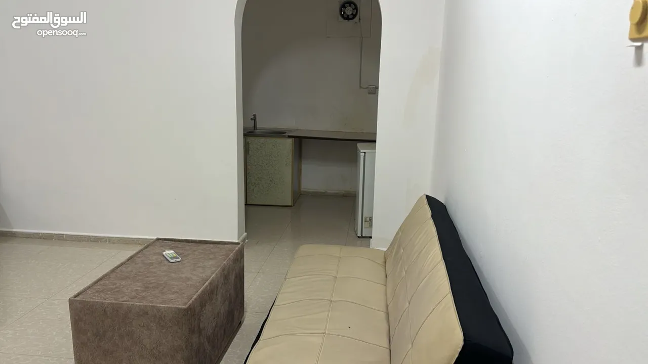 غرف الإيجار ف الخوير موظفات، موظفين، العوايل Rooms for rent in Al Khuwair For female employees, male