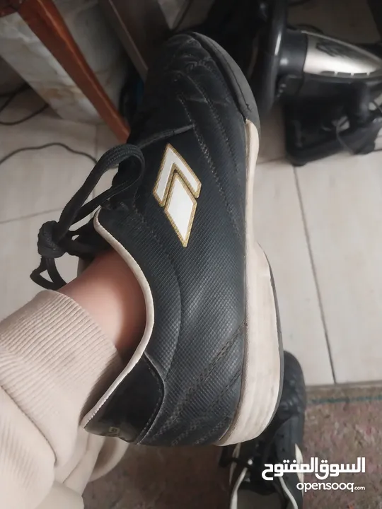 حذاء مستعمل اسبوع