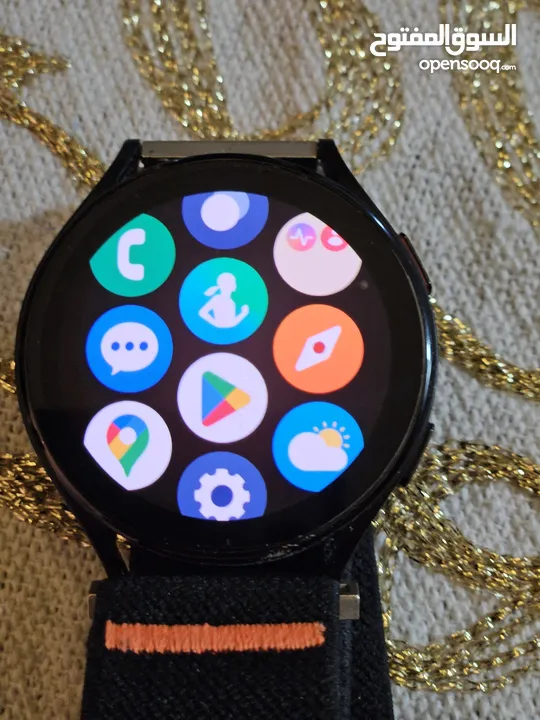 ساعة ذكيه من نوع سامسونج جالكسي ووتش 5  بحاله ممتازه مع الشاحنgalaxy watch 5