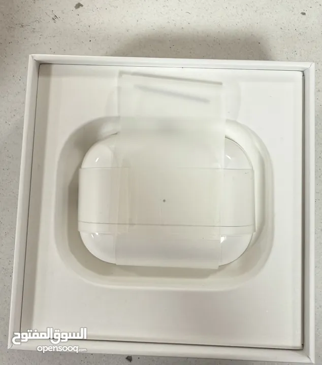 سماعة Airpods pro الجيل الثاني اخر نسخه استعمال بسيط جدا