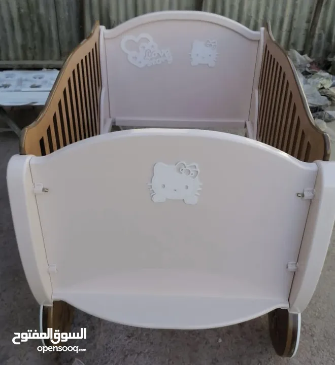 تخت بناتي بحالة جيدة