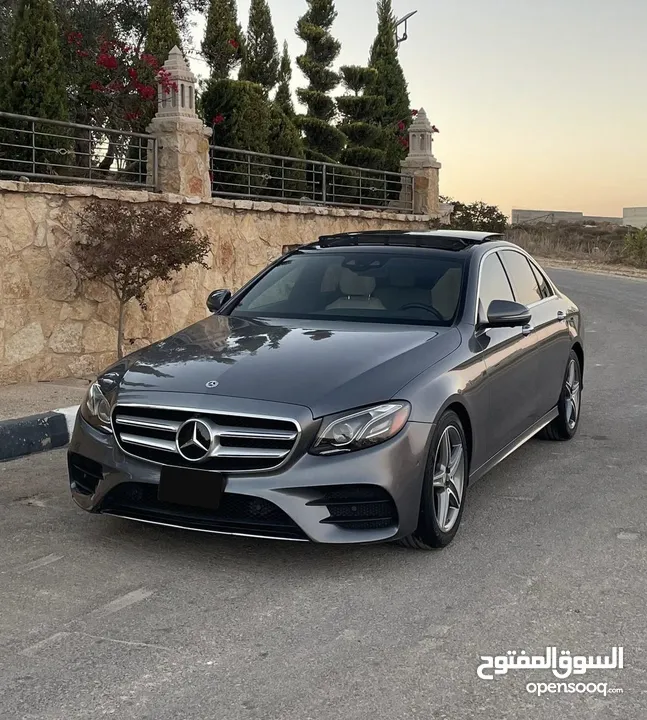 مرسيدس بنز E300 بنزين بحالة الوكالة