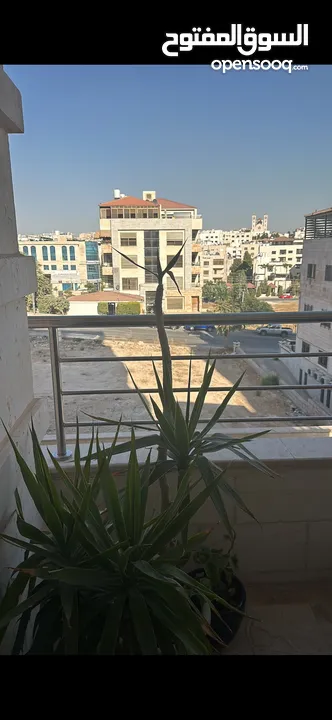 شقة طابقية بمنطقة خاص أ خلدا قرب المسجد الهمشري