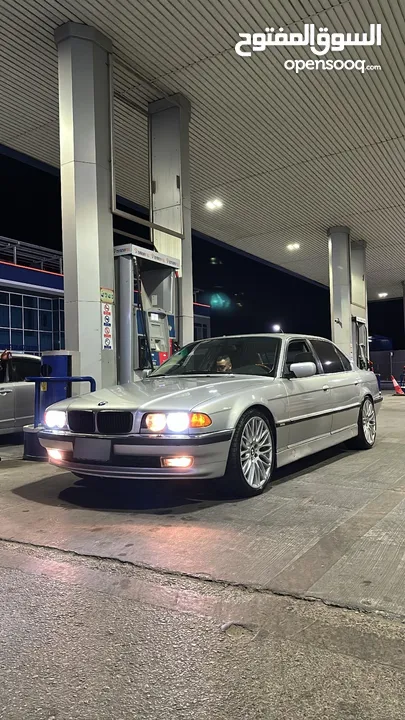 بي ام دبليو الفئة السابعة Bmw e38 728IL