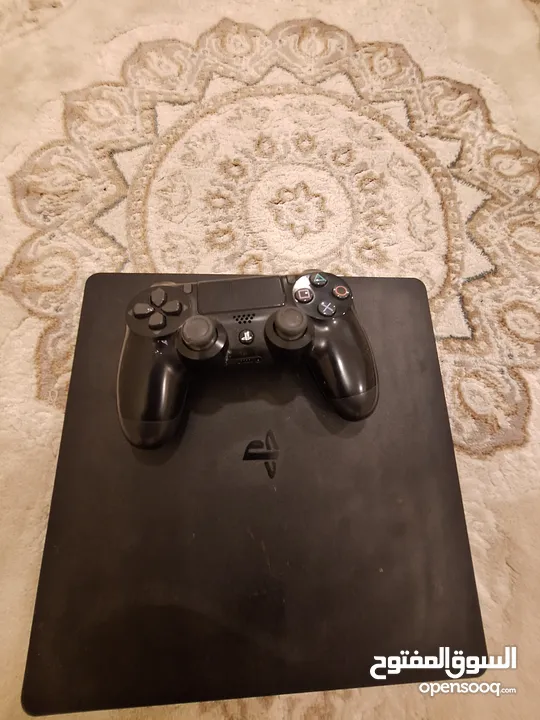 للبيع ps4 slim