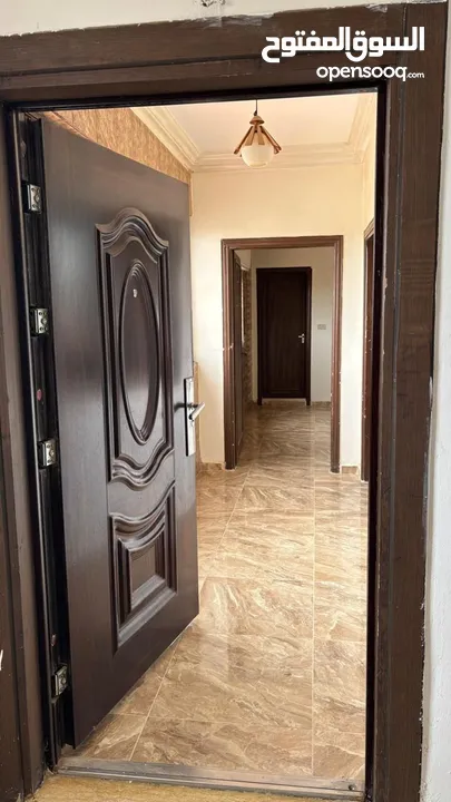 شقه للبيع في سعر مميز جداً