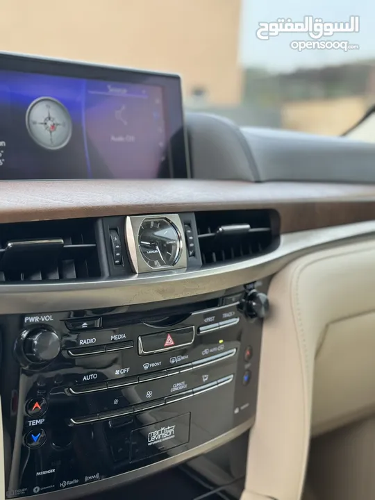 Lexus LX 570 model 2016, clean and at a good  price  لكزس ال اكس 570 موديل 2016 نظيف وسعر مناسب