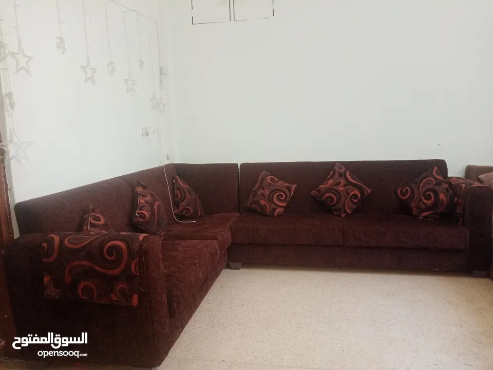 كورنر خشب تفصيل مستعمل جديد للبيع المستعجل
