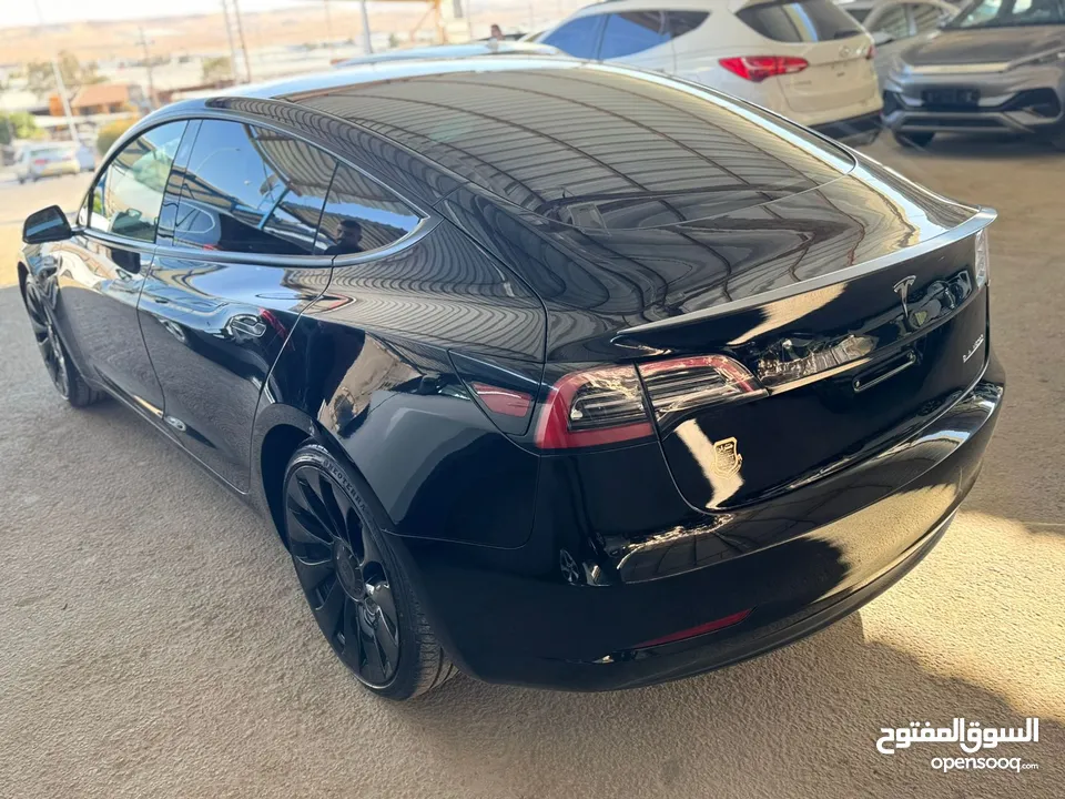 Tesla Model Performance  2023 4 Wheeel drive اعلى فئة في التيسلا صنف ال Performance