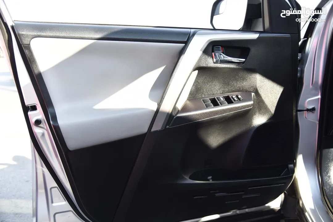 تويوتا راف فور هايبرد Toyota RAV4 Hybrid XLE 2016
