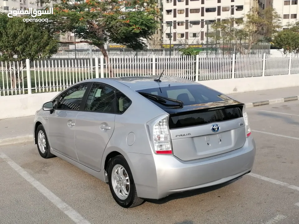 Toyota Prius 2011 Hybrid تويوتا بريوس هايبرد 2011 بحالة ممتازة